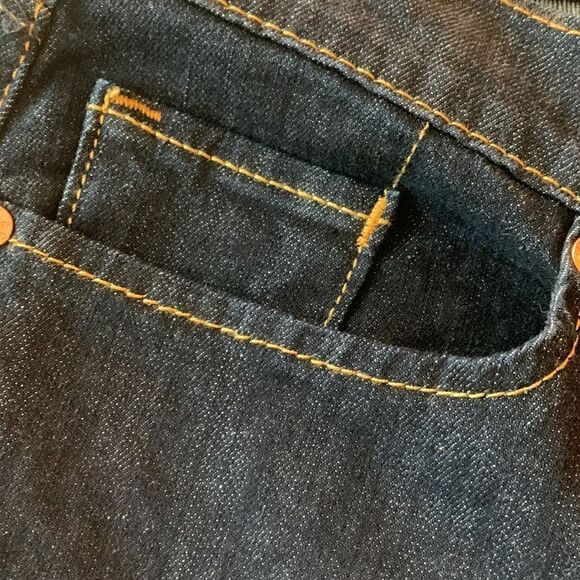 LEVIS, cropped skinny, NWT, size 11,. 30 waist, great style - Picture 4 of 14